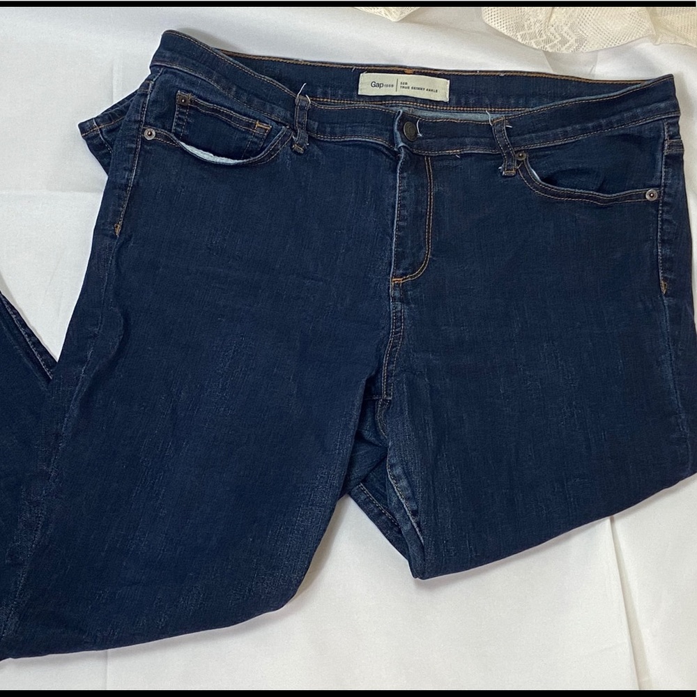 Gap Dark Wash True Skinny Jeans Stretch 32R